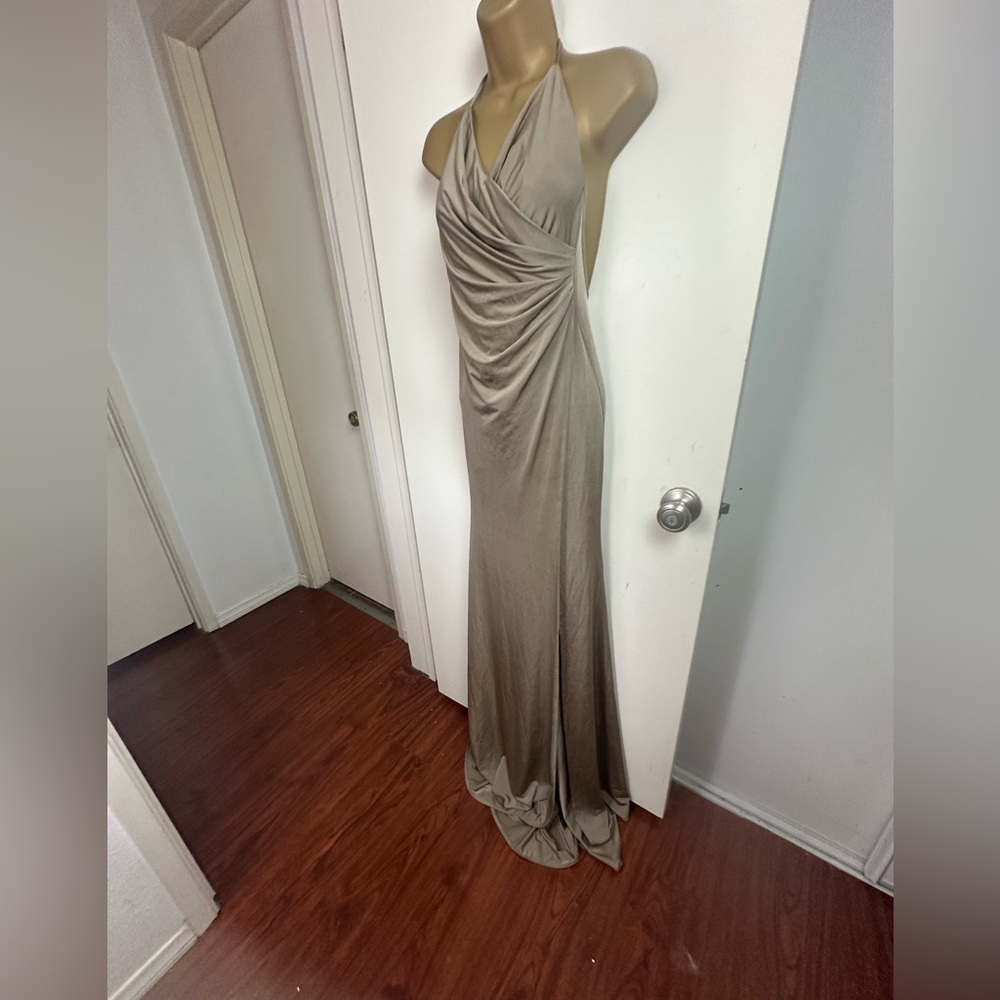 ABYSS BY ABBY Goldish/Champagne Built In Under Layer HiSlit Halter Neck Dress XS - Picture 3 of 16